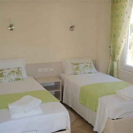 Deska Hisar Garden מלון