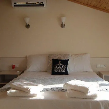 Deska Hisar Garden מלון *