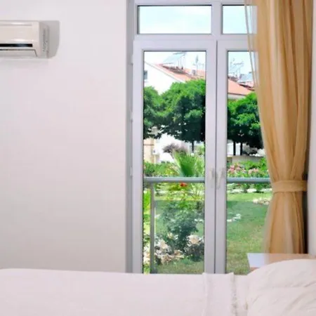 Deska Hisar Garden Apartament *