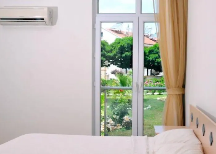 Deska Hisar Garden Отель *